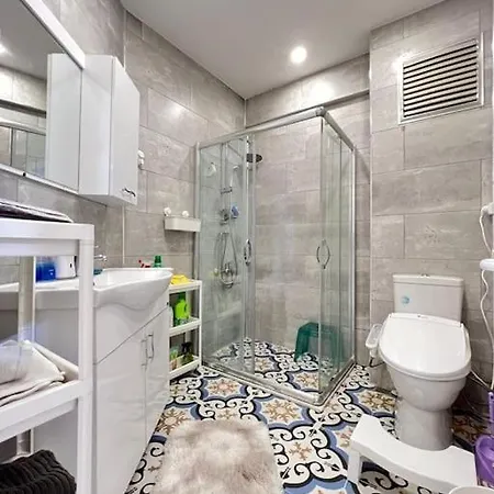Apartament Spacious 2br Near Taksim