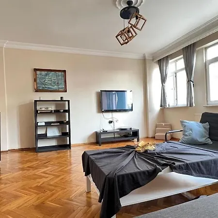 Spacious 2br Near Taksim Stambuł
