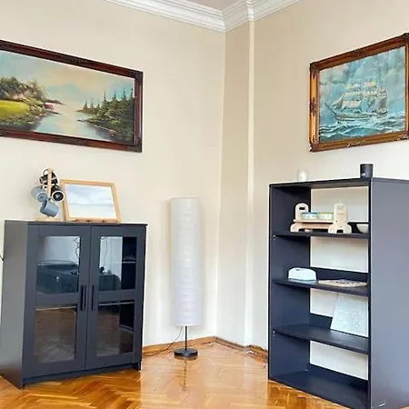 Spacious 2br Near Taksim Apartament Stambuł